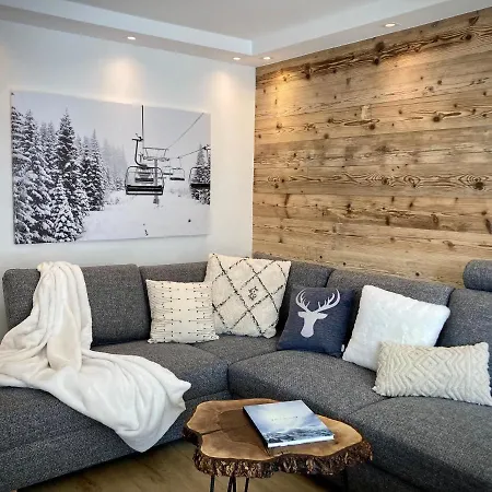 Spacious 3 - Family-friendly - - Great Views *